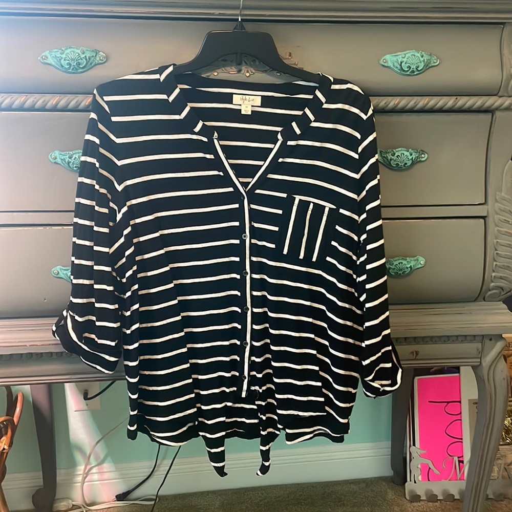 Trendy comfy top!